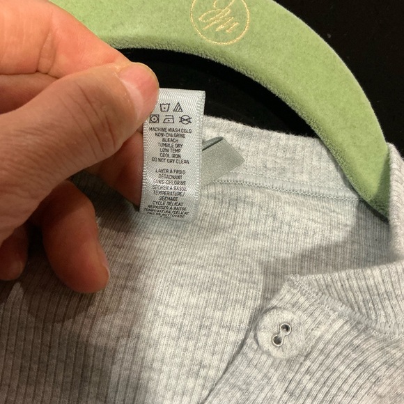 SKIMS Cotton Rib Long Sleeve Henley bodysuit - Picture 10 of 10